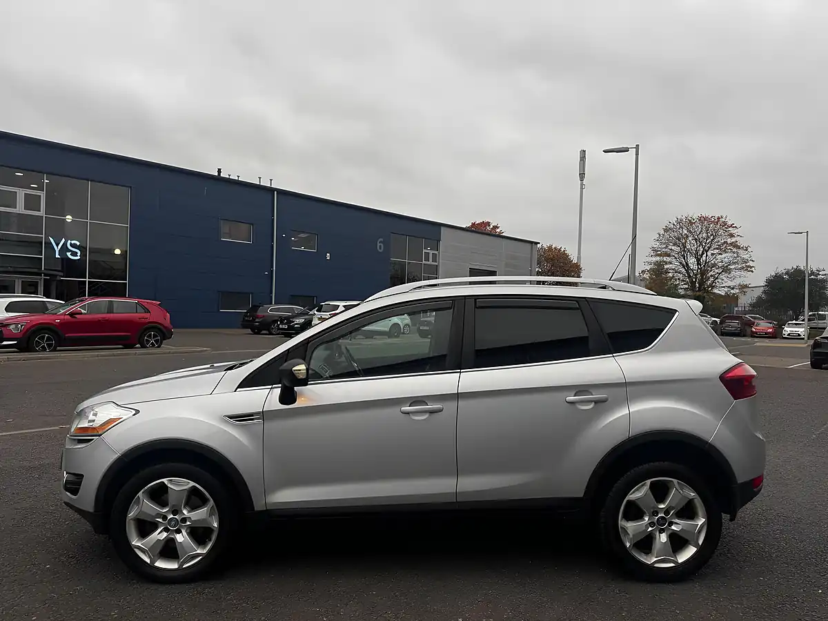 Used 2011 Ford Kuga Zetec Silver - Interior and Exterior details 9