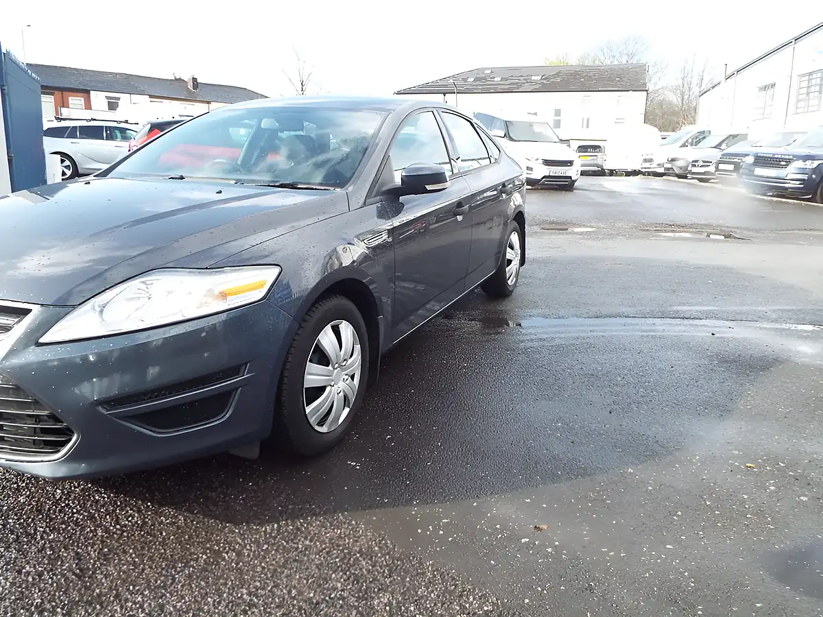 Used 2011 Ford Mondeo Edge Grey - Interior and Exterior details 16