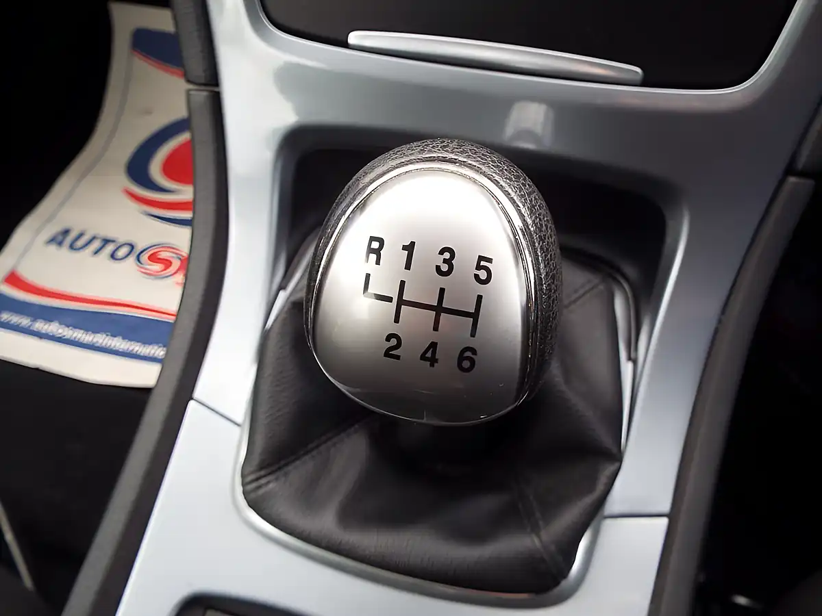 Used 2011 Ford Mondeo Edge Grey - Interior and Exterior details 19