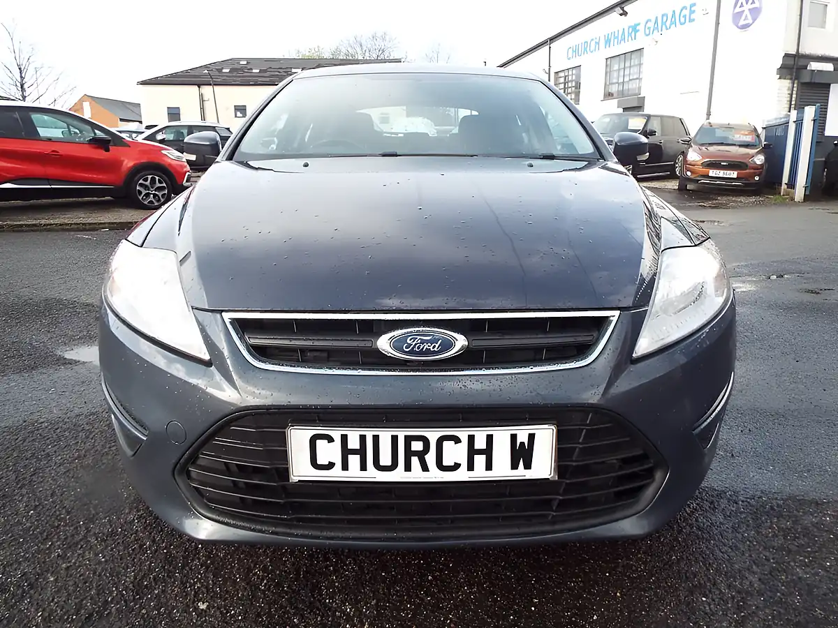 Used 2011 Ford Mondeo Edge Grey - Interior and Exterior details 3