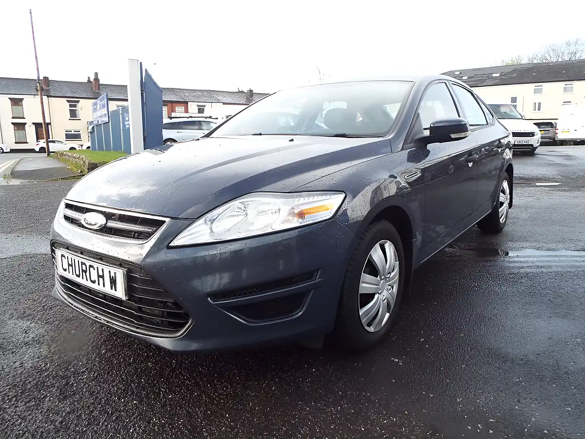 Used 2011 Ford Mondeo Edge Grey - Interior and Exterior details 5