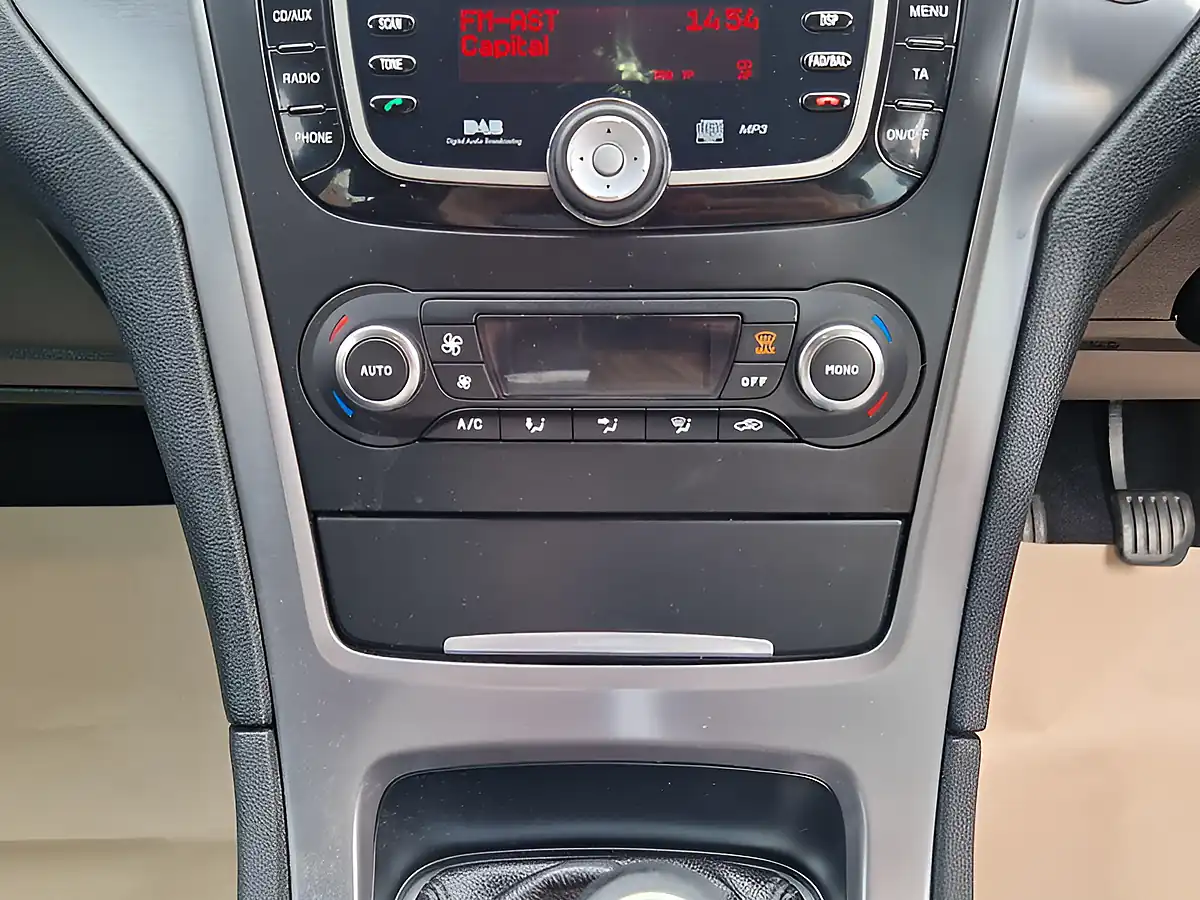 Used 2011 Ford Mondeo Titanium Silver - Interior and Exterior details 20