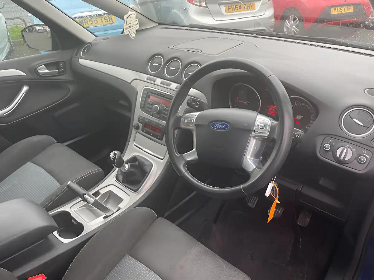 Used 2011 Ford S-Max Zetec Blue - Interior and Exterior details 10