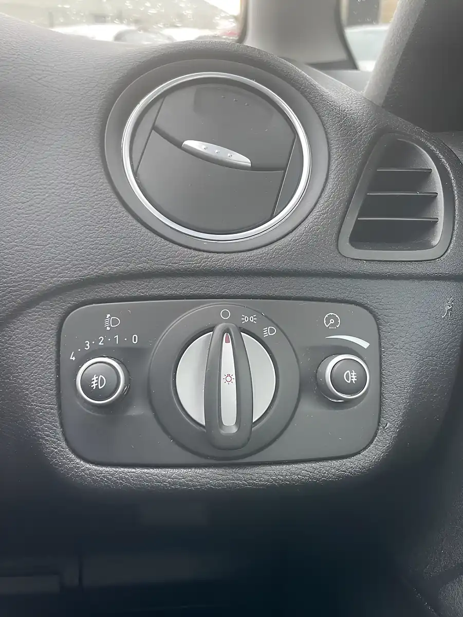 Used 2011 Ford S-Max Zetec Blue - Interior and Exterior details 13