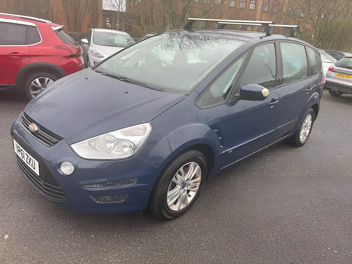 Used 2011 Ford S-Max Zetec Blue - Interior and Exterior details 3