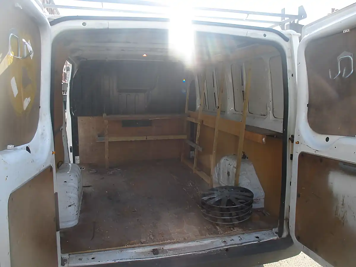 Used 2011 Ford Transit 85 White - Interior and Exterior details 6