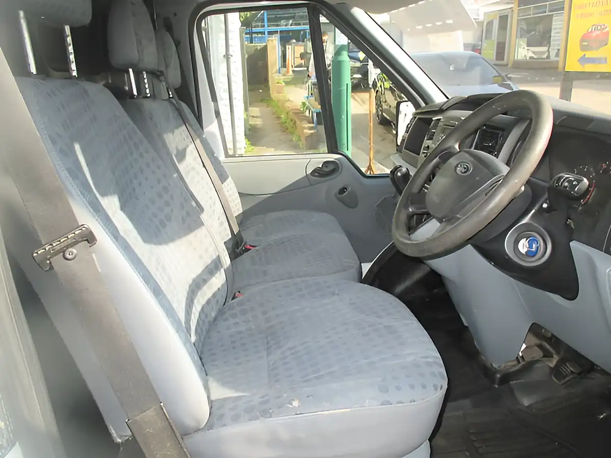 Used 2011 Ford Transit 85 White - Interior and Exterior details 9
