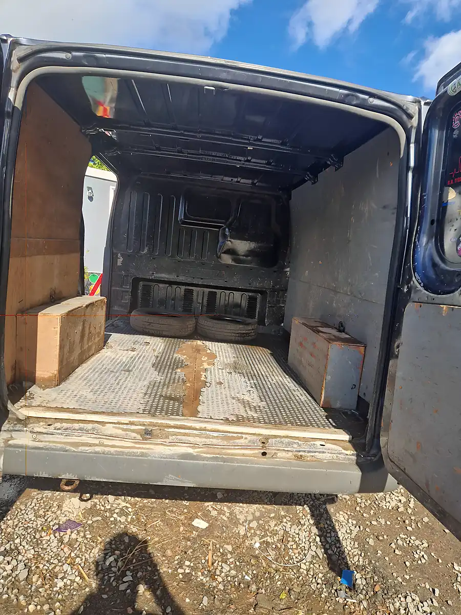 Used 2011 Ford Transit Low Roof Van Limited Grey - Interior and Exterior details 5