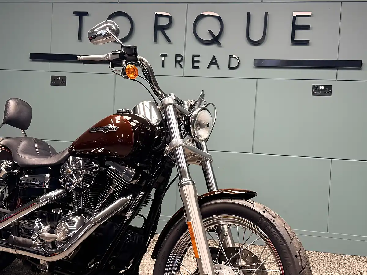 Used 2011 Harley-Davidson Dyna Fxdc Super Glide Custom Brown - Interior and Exterior details 10