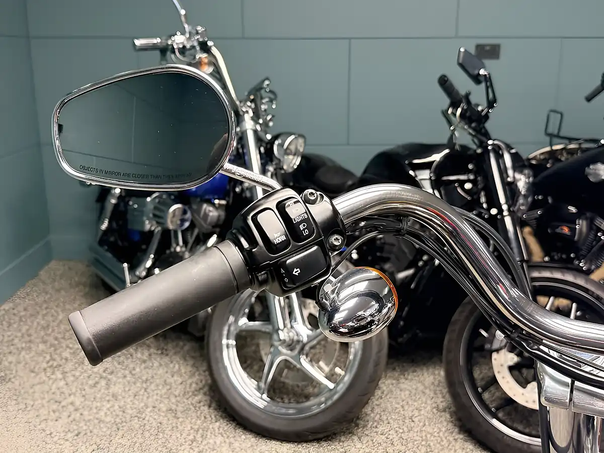 Used 2011 Harley-Davidson Dyna Fxdc Super Glide Custom Brown - Interior and Exterior details 15