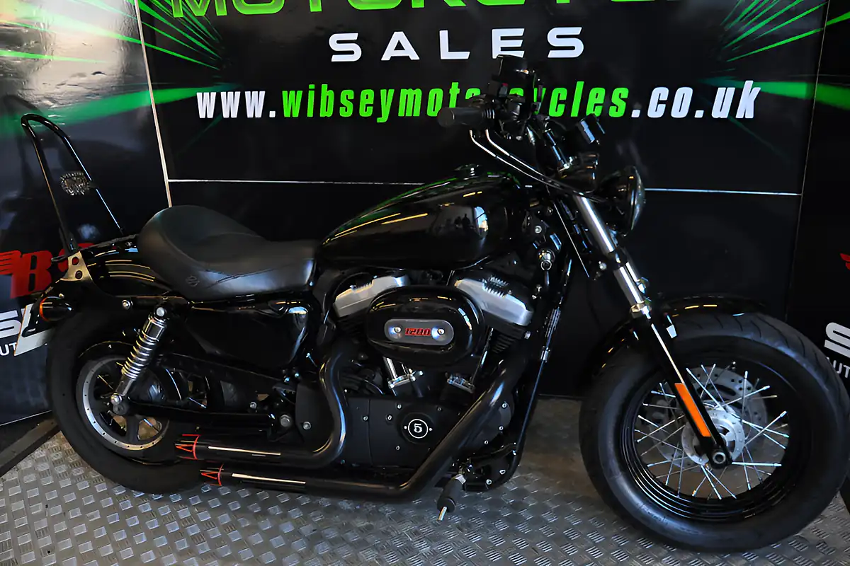Used 2011 Harley-Davidson Sportster Forty Eight Black - Interior and Exterior details 3
