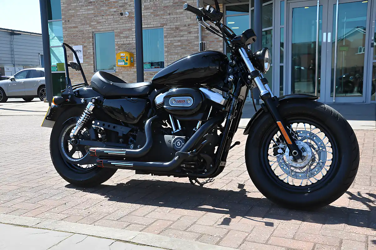 Used 2011 Harley-Davidson Sportster Forty Eight Black - Interior and Exterior details 4