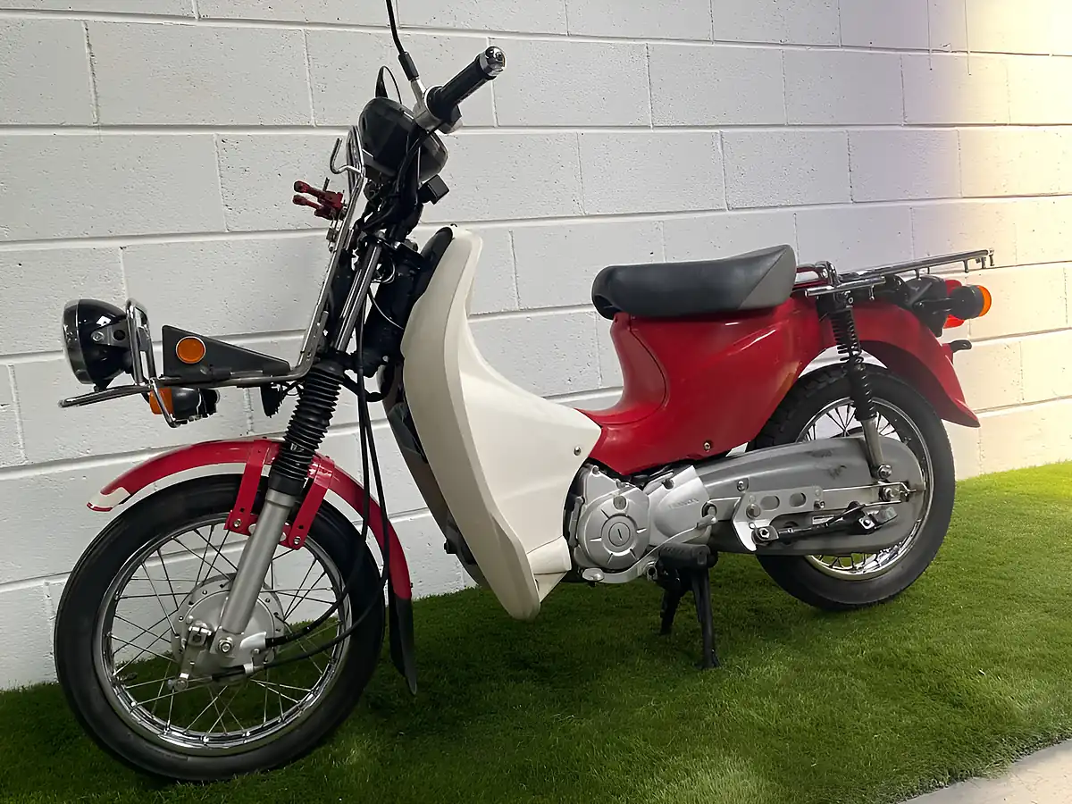 Used 2011 Honda C110 Pro Red - Interior and Exterior details 11