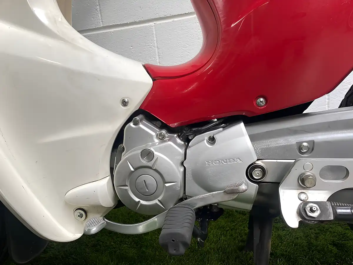 Used 2011 Honda C110 Pro Red - Interior and Exterior details 17