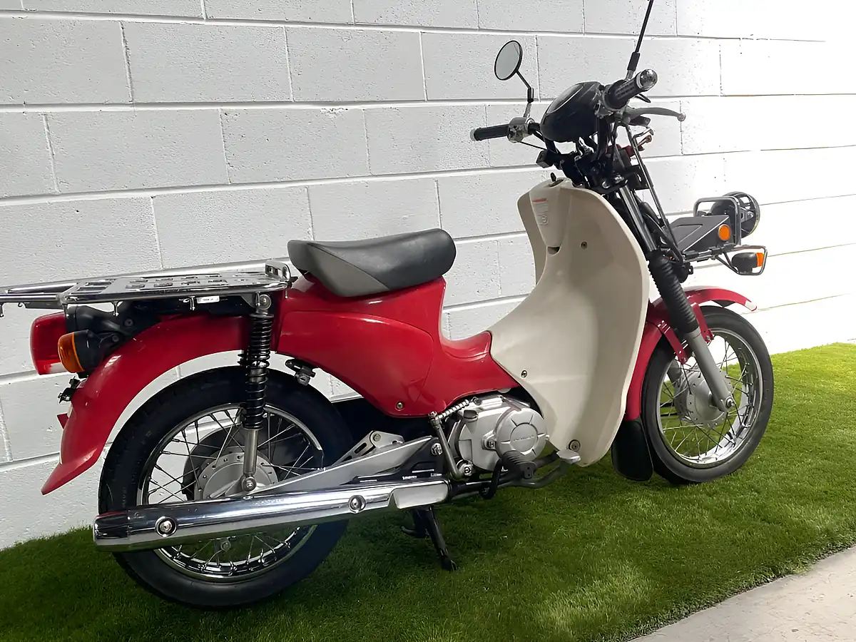 Used 2011 Honda C110 Pro Red - Interior and Exterior details 5