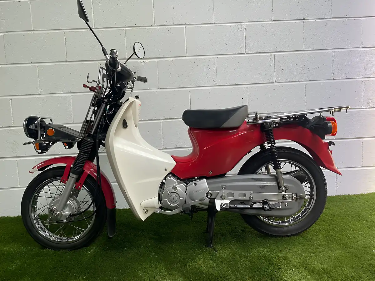 Used 2011 Honda C110 Pro Red - Interior and Exterior details 9