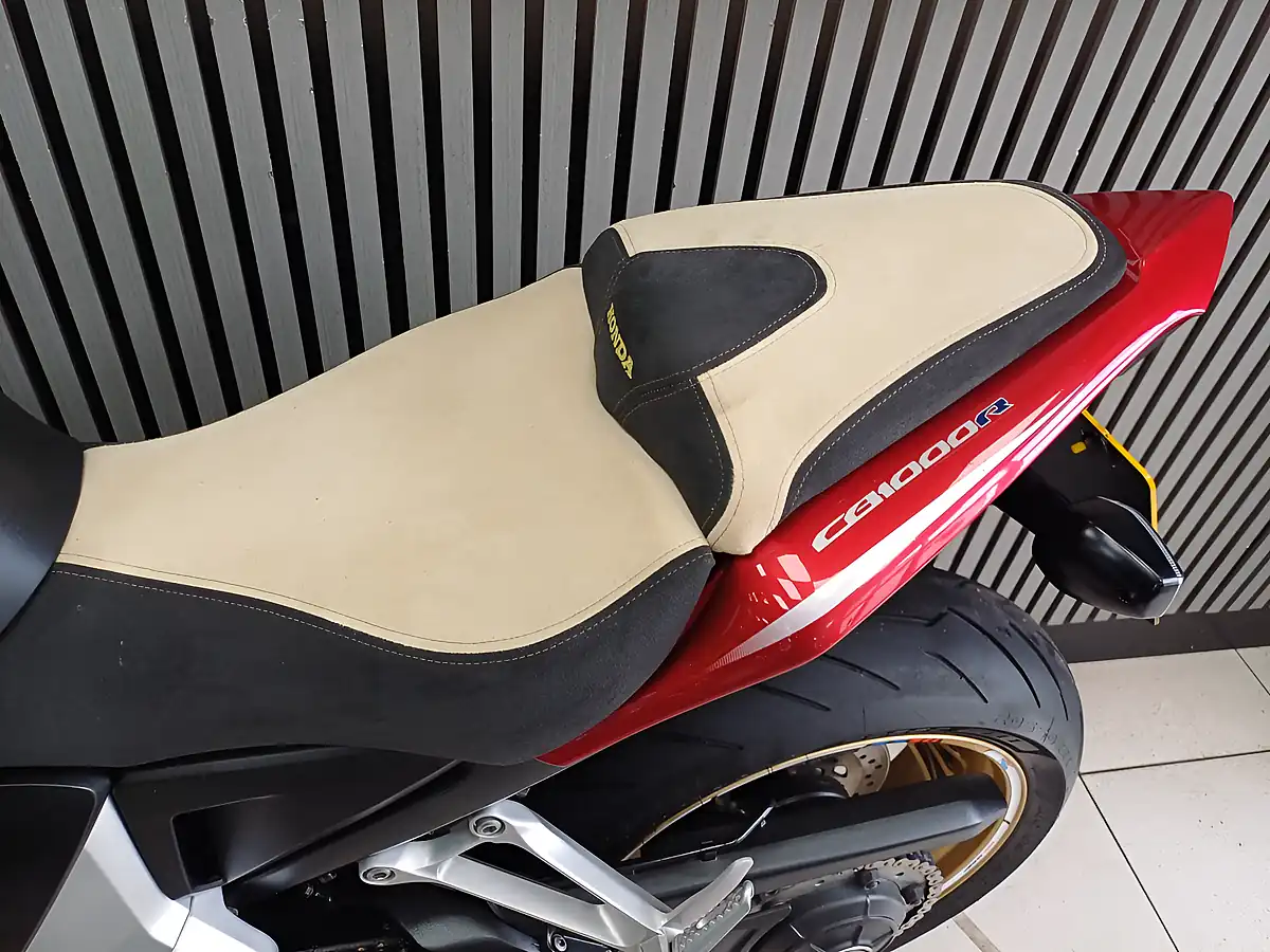 Used 2011 Honda CB1000R Tri Colour - Interior and Exterior details 12