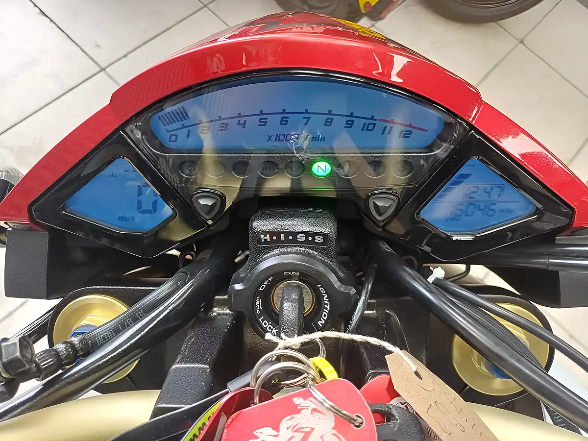 Used 2011 Honda CB1000R Tri Colour - Interior and Exterior details 13