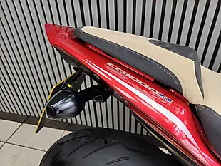Used 2011 Honda CB1000R Tri Colour - Interior and Exterior details 15