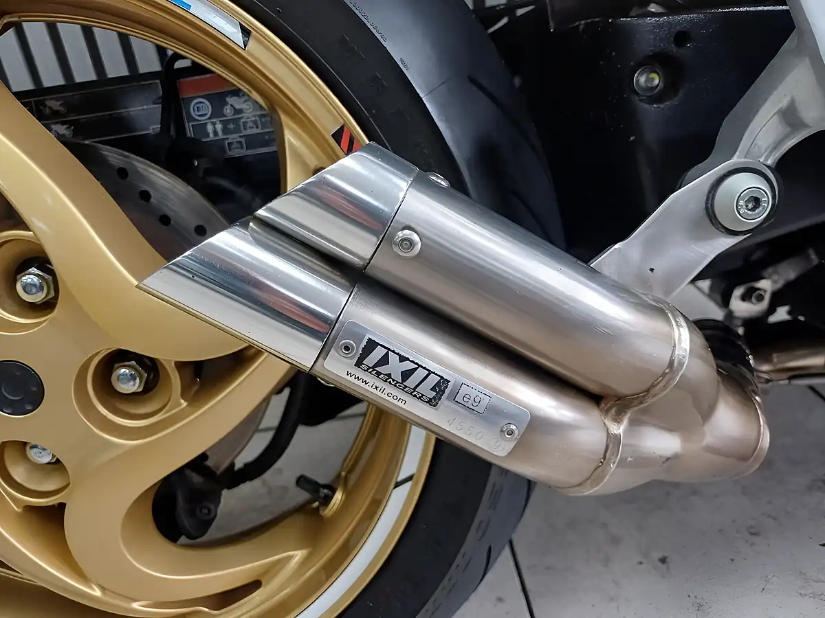 Used 2011 Honda CB1000R Tri Colour - Interior and Exterior details 16