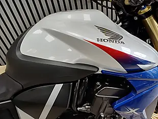 Used 2011 Honda CB1000R Tri Colour - Interior and Exterior details 7