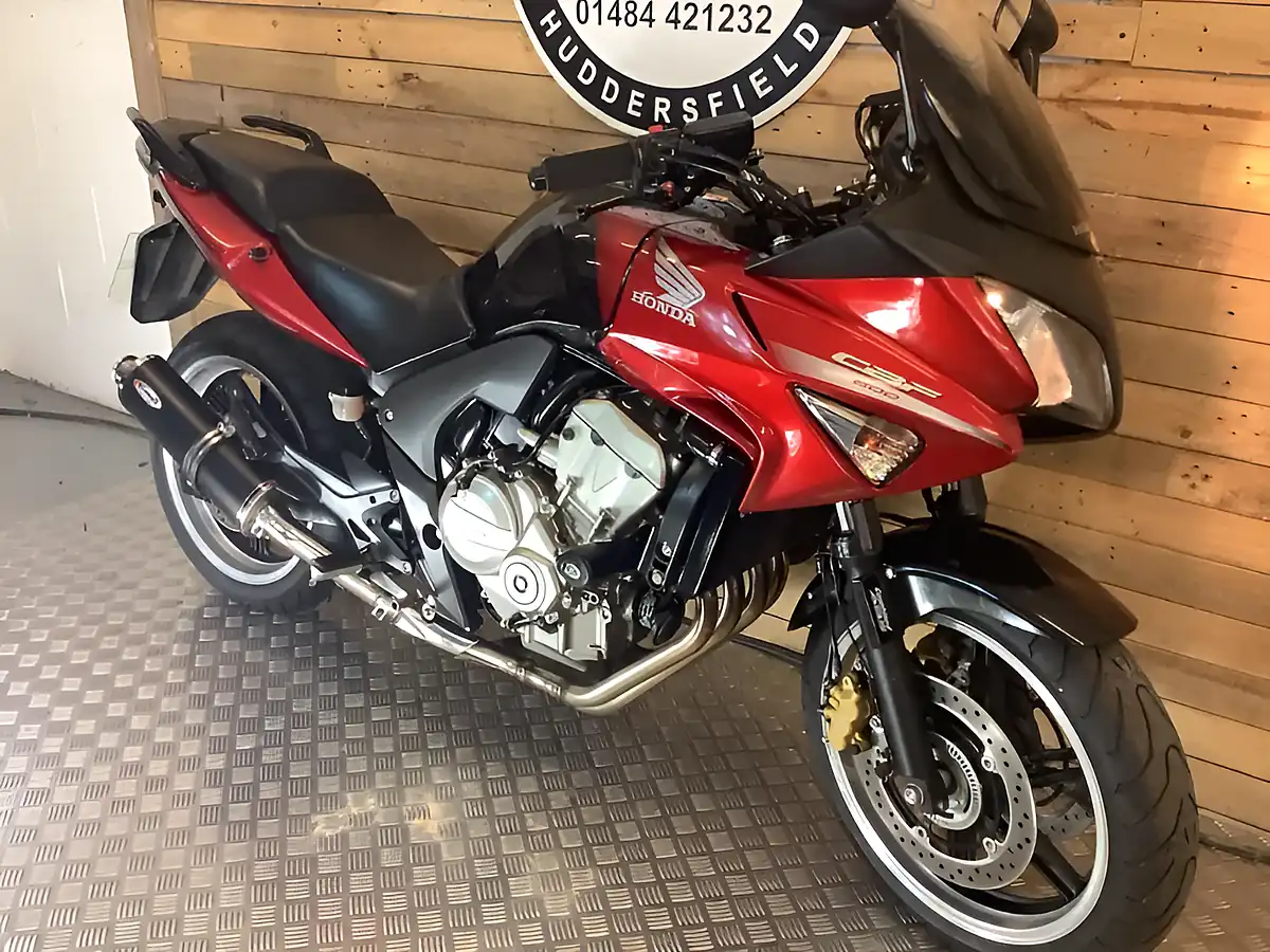 Used 2011 Honda Cbf - Interior and Exterior details 2