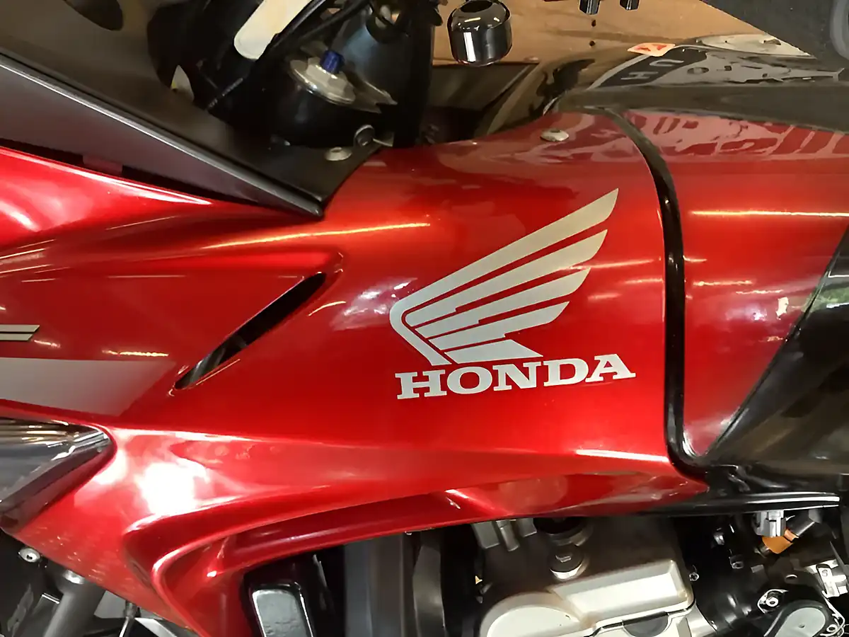 Used 2011 Honda Cbf - Interior and Exterior details 6
