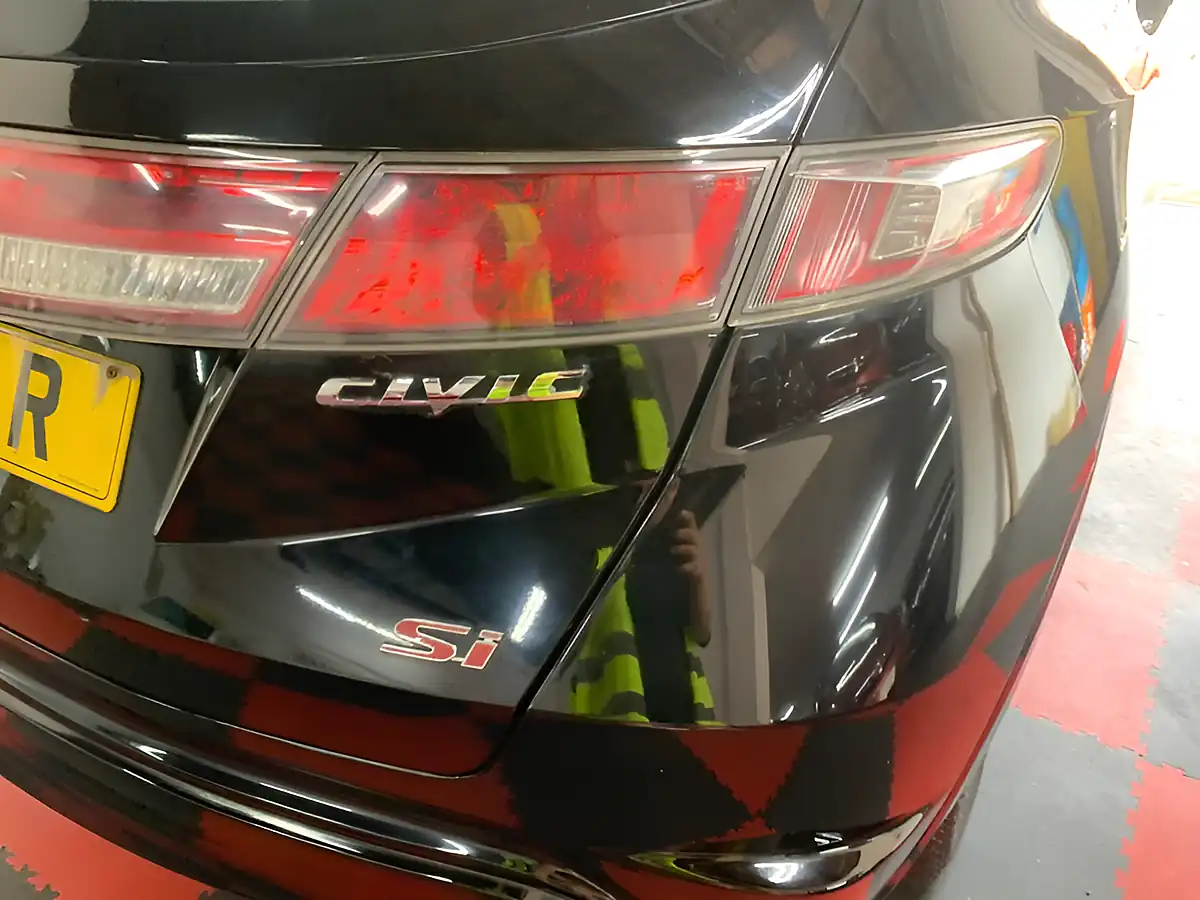 Used 2011 Honda Civic Si Black - Interior and Exterior details 10