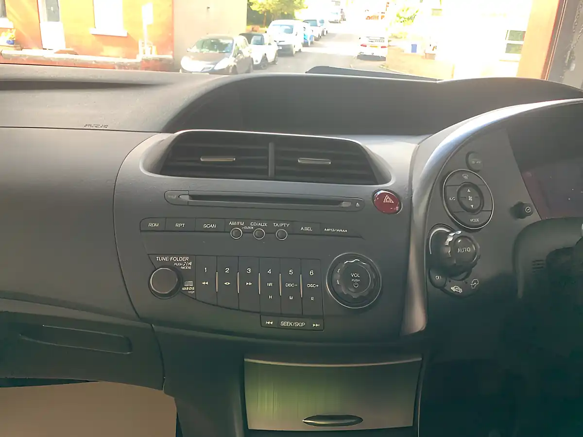 Used 2011 Honda Civic Si Black - Interior and Exterior details 12