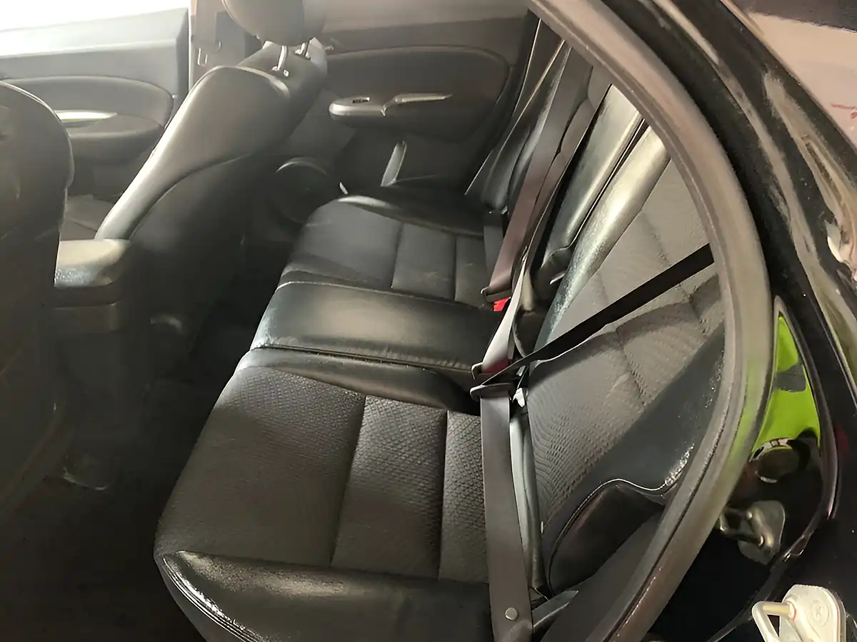 Used 2011 Honda Civic Si Black - Interior and Exterior details 13