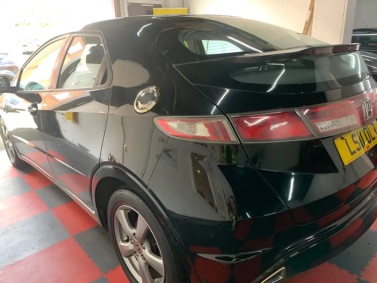 Used 2011 Honda Civic Si Black - Interior and Exterior details 5