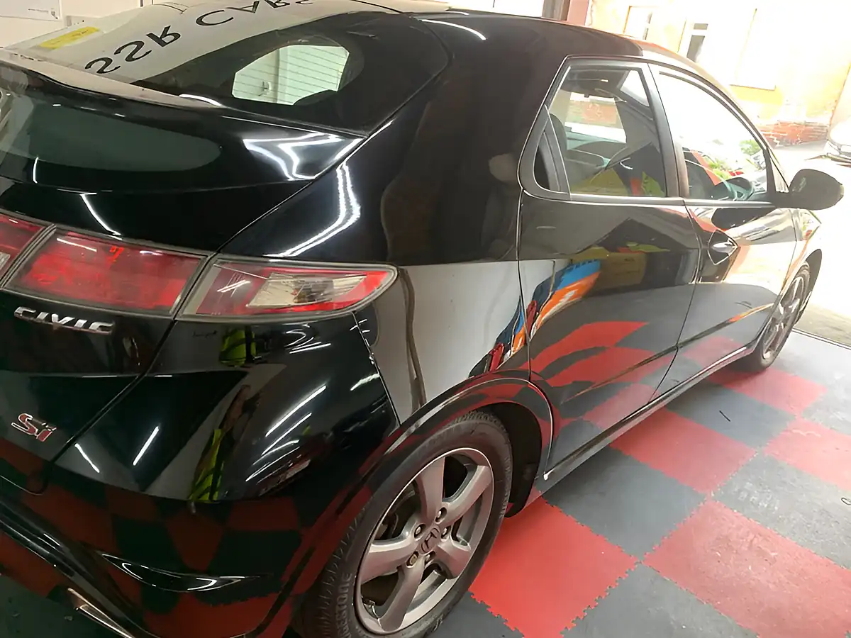 Used 2011 Honda Civic Si Black - Interior and Exterior details 7