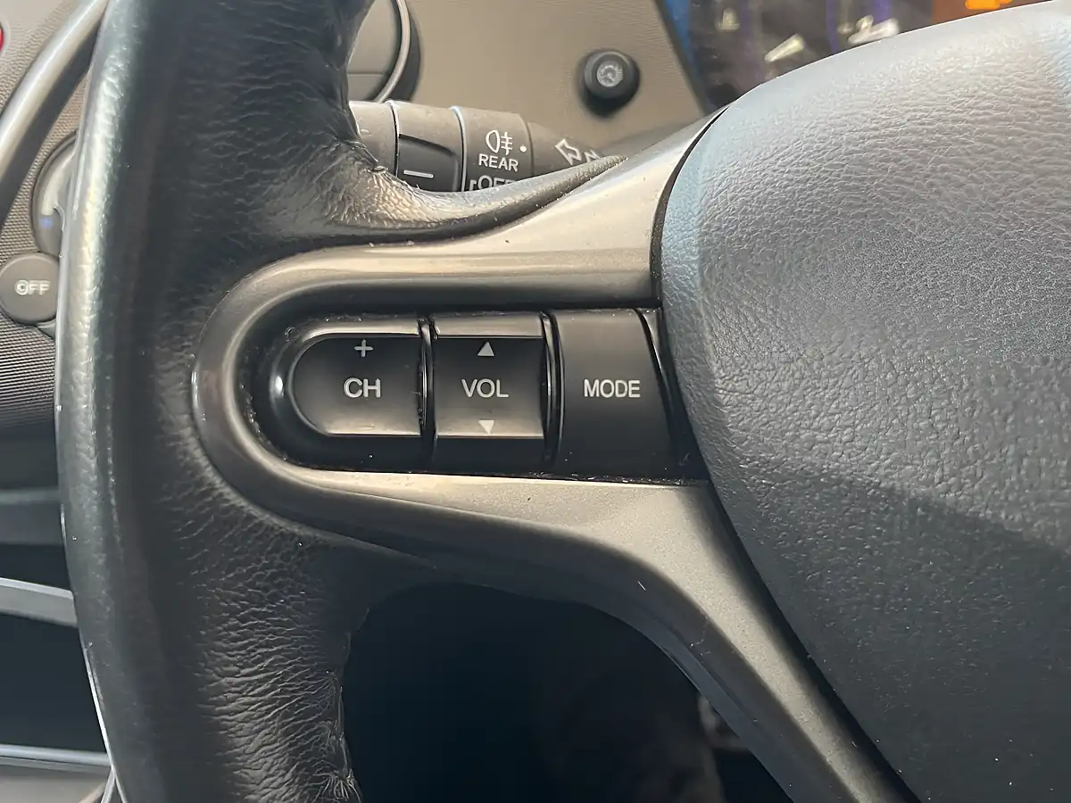 Used 2011 Honda Civic Si Silver - Interior and Exterior details 11
