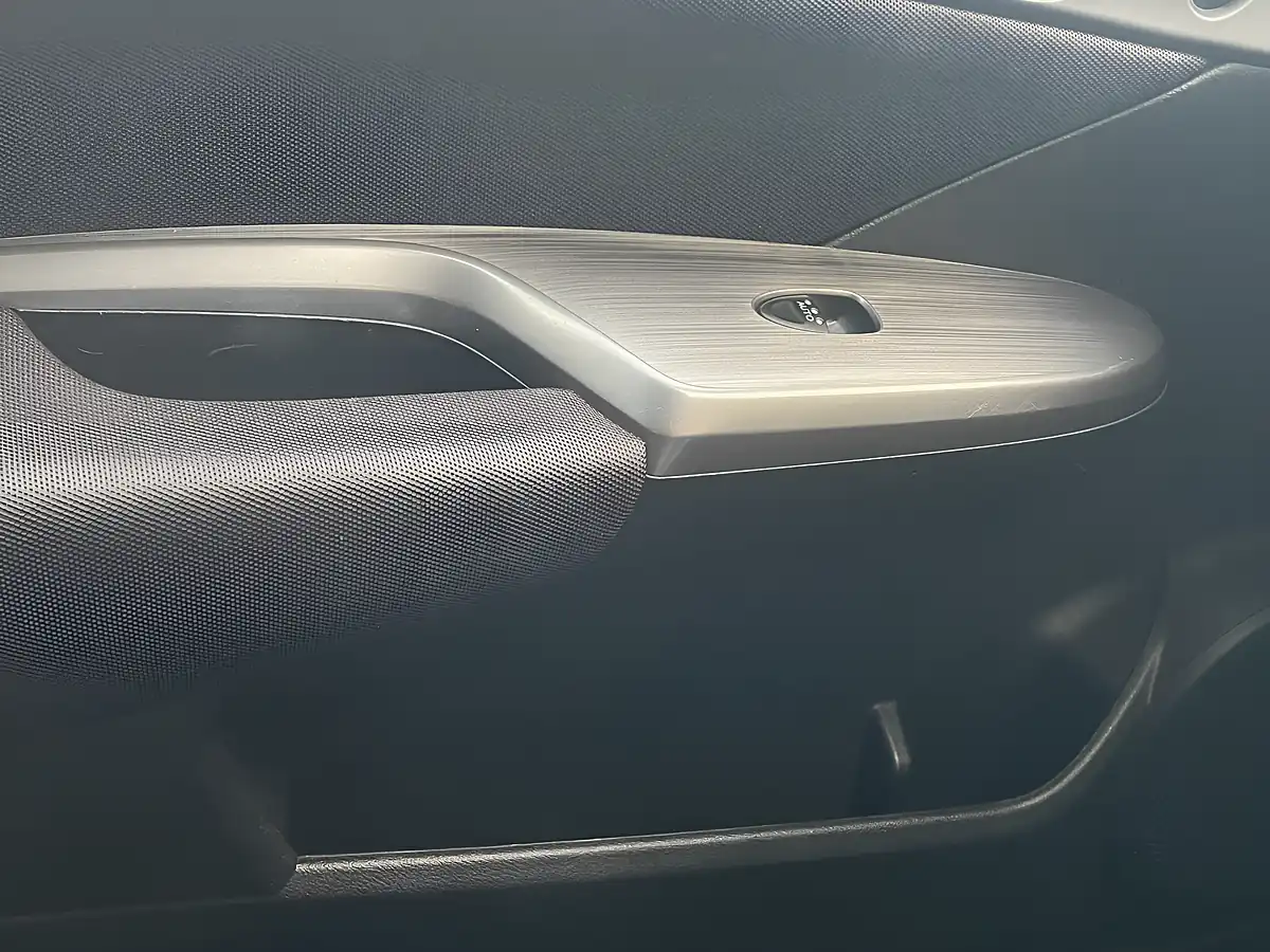 Used 2011 Honda Civic Si Silver - Interior and Exterior details 13