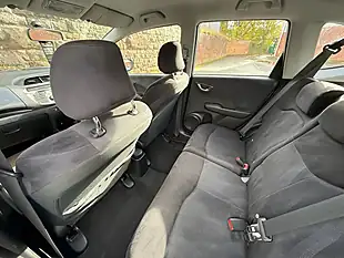Used 2011 Honda Jazz Es Alabaster Silver - Interior and Exterior details 12