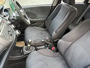 Used 2011 Honda Jazz Es Alabaster Silver - Interior and Exterior details 16