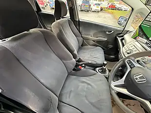 Used 2011 Honda Jazz Es Alabaster Silver - Interior and Exterior details 20