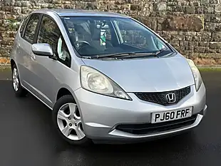 Used 2011 Honda Jazz Es Alabaster Silver - Interior and Exterior details 3