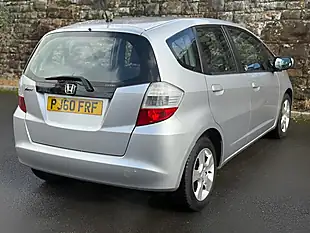 Used 2011 Honda Jazz Es Alabaster Silver - Interior and Exterior details 6