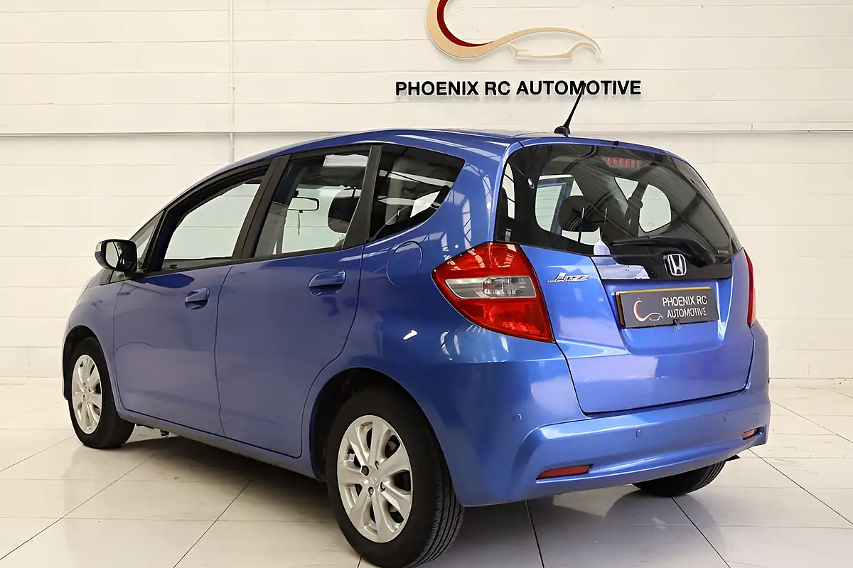 Used 2011 Honda Jazz Es Blue - Interior and Exterior details 5