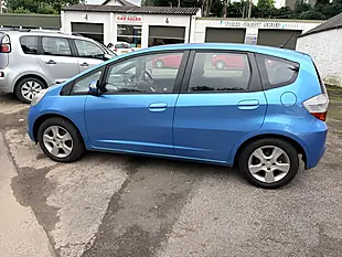 Used 2011 Honda Jazz Es - Interior and Exterior details 6