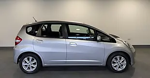 Used 2011 Honda Jazz Es Silver - Interior and Exterior details 2