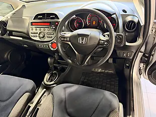 Used 2011 Honda Jazz Es Silver - Interior and Exterior details 9