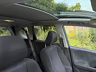 Used 2011 Honda Jazz Ex Blue - Interior and Exterior details 11