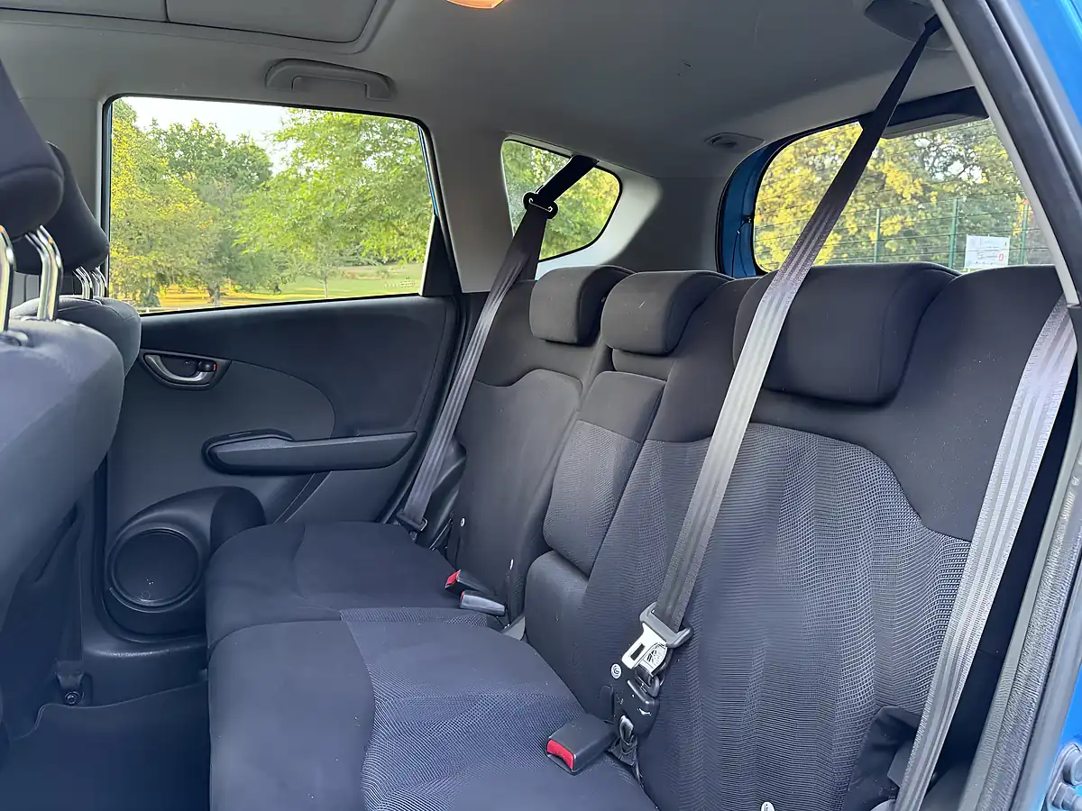 Used 2011 Honda Jazz Ex Blue - Interior and Exterior details 13