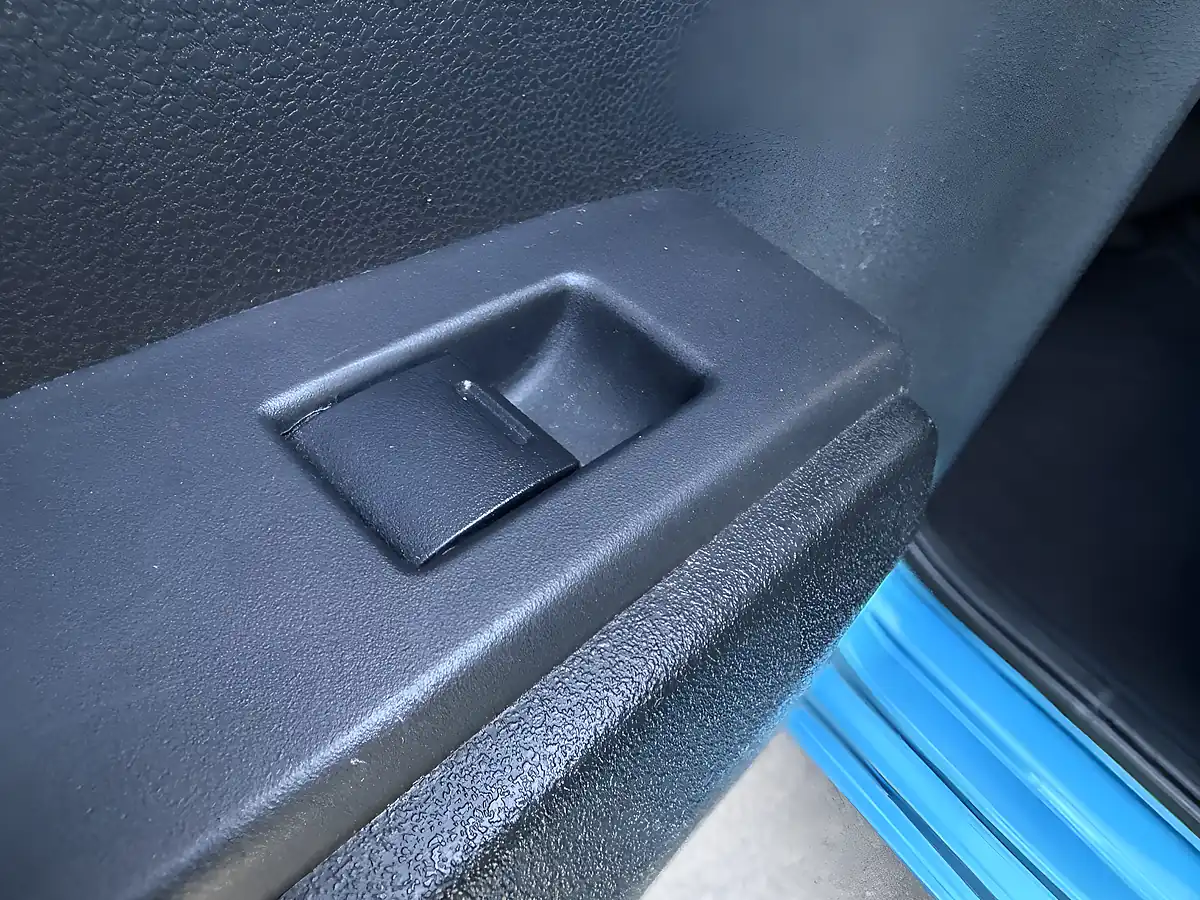 Used 2011 Honda Jazz Ex Blue - Interior and Exterior details 19