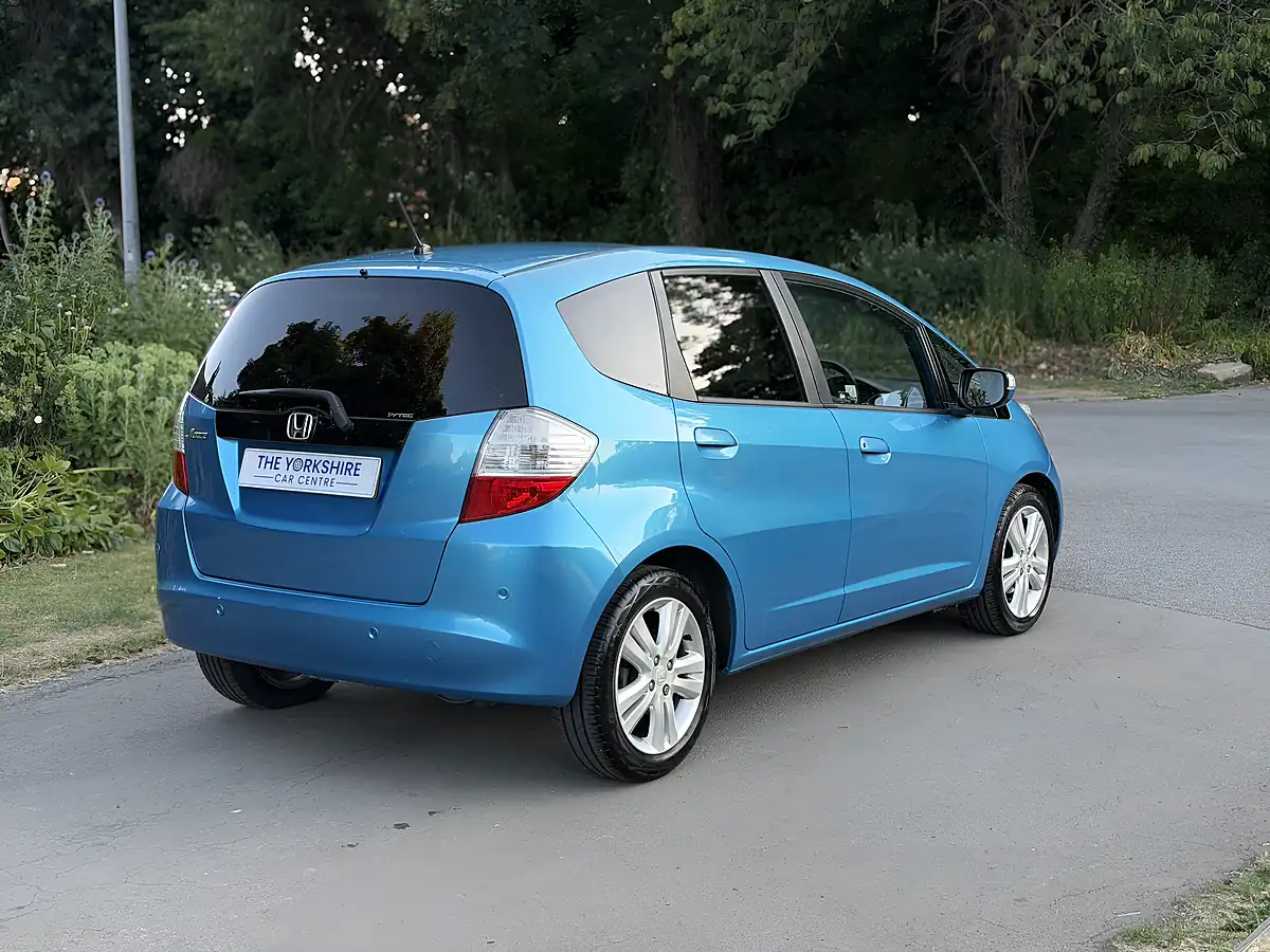 Used 2011 Honda Jazz Ex Blue - Interior and Exterior details 5