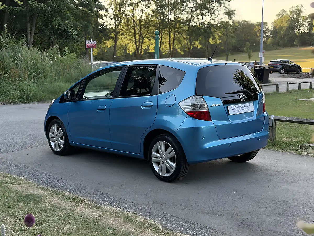 Used 2011 Honda Jazz Ex Blue - Interior and Exterior details 7
