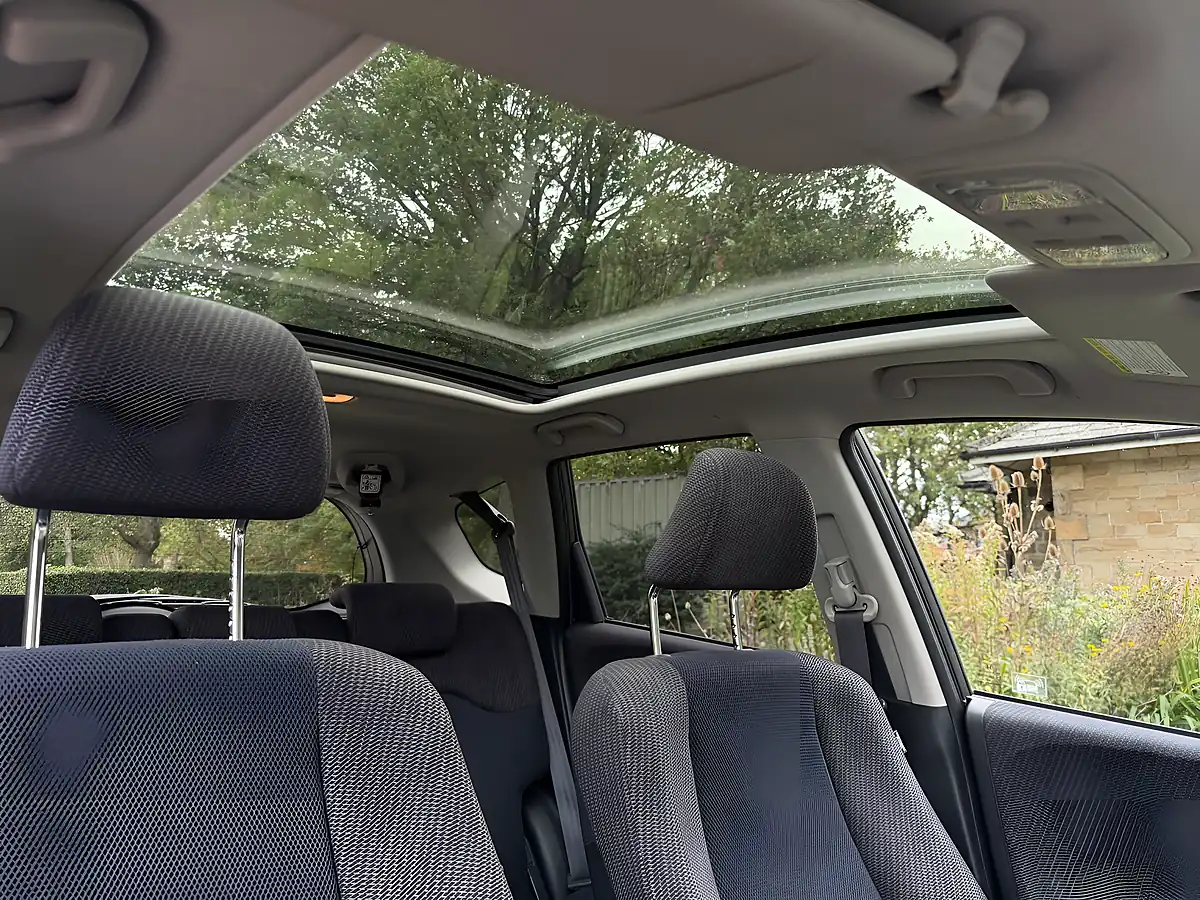 Used 2011 Honda Jazz Ex Grey - Interior and Exterior details 11