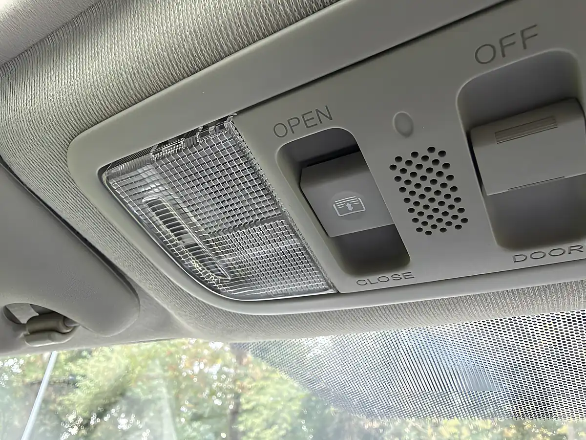 Used 2011 Honda Jazz Ex Grey - Interior and Exterior details 12